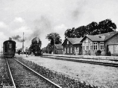 Postkort af Hvalsø Station (ca. 1930-1940)